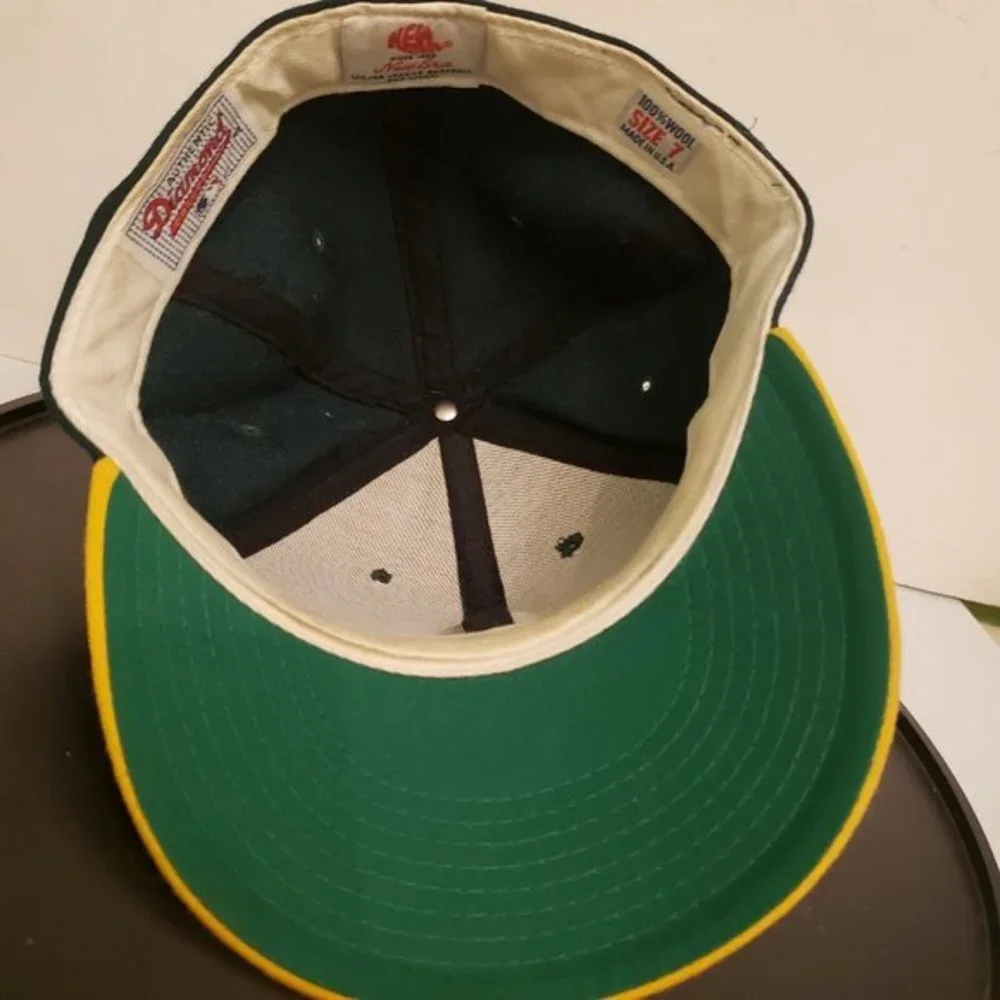 Oakland Athletics A's New Era Diamond Col Fitted Wool Hat MLB Size 7 Made in USA
